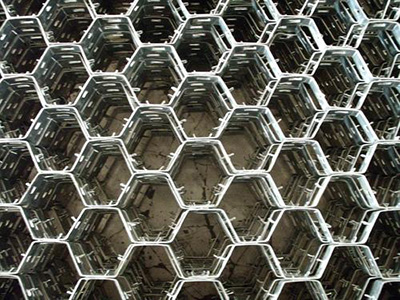 龜甲網(wǎng)錨固釘?shù)牟馁|(zhì)選擇建議